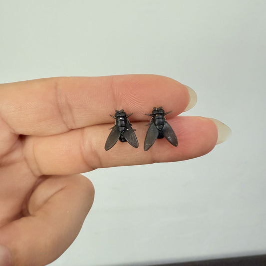 35% OFF $12.99 USD per unit + Free Gift & Free Shipping Simulation Fly Unique Earrings. - SpanMarket